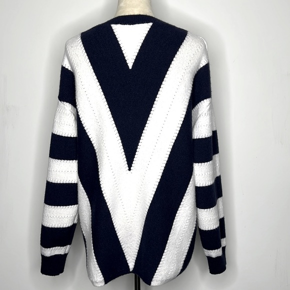 SWEATER - Picture 3 of 3